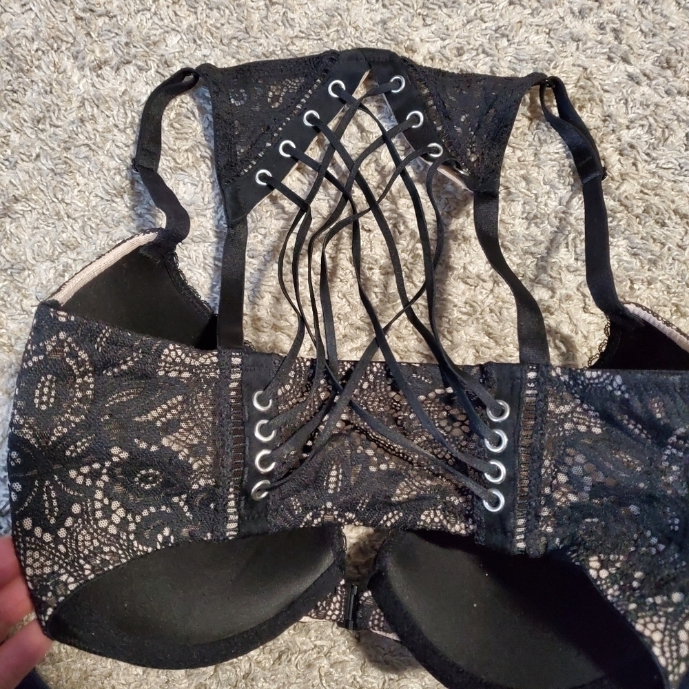 Victoria's Secret Sexy Lace Black Bra - Picture 3 of 7